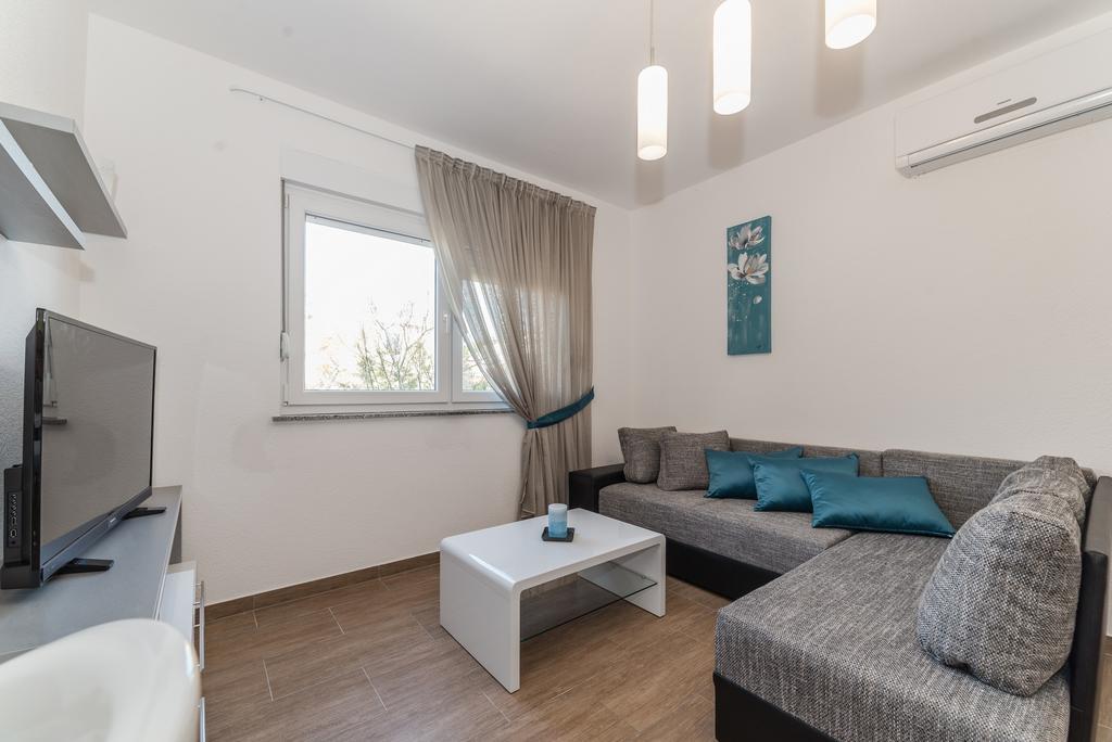 Apartments Kovacevic Vir Exterior photo