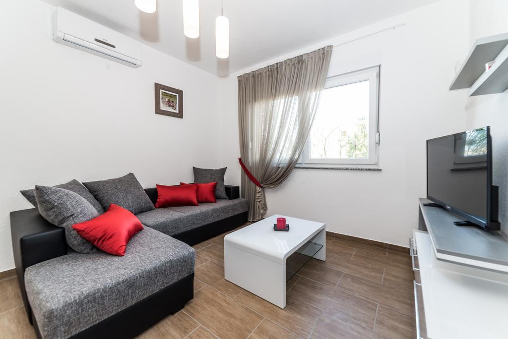 Apartments Kovacevic Vir Exterior photo