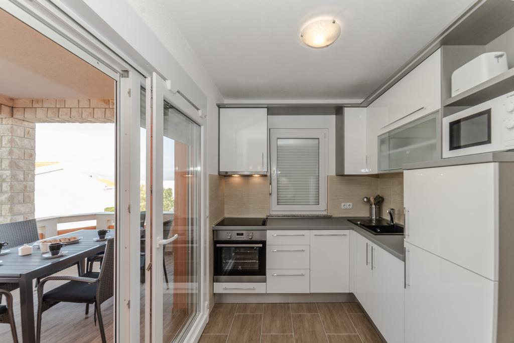 Apartments Kovacevic Vir Exterior photo